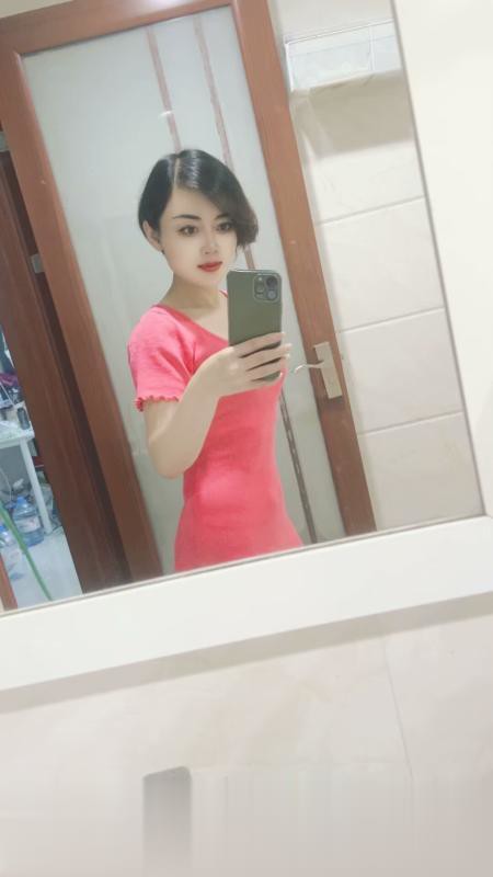 龙岗短发妹子